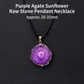 Collier avec pendentif en agate violette quartz solaire et bord doré, 20-35 mm. - Tournesol Violet