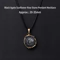 Pendentif en agate noire naturelle fleur solaire avec bordure dorée et cordon noir - Chapeau de tournesol noir