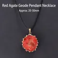 Pendentif géode d'agate rouge naturelle avec cordon noir ciré, taille 20-30 mm - Géode Rouge