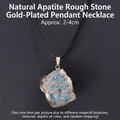 Collier pendentif en pierre d'apatite brute naturelle, bord doré et cordon noir - Pierre Brute d'Apatite à Bord Doré / Bleu