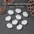 Witte imitatie jade glazen Ruyi slot bedeltjes voor sieraden, 16x12x6mm - Ruyi Slot / Melkwit