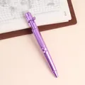 Nahaufnahme eines lila Radierstifts mit Bolzenmechanik und einzigartigem mechanischem Design - 0.5 Löschbares Kristallblau / Lila Außenseite