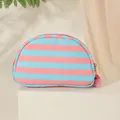 Schattige roze en blauw gestreepte canvas make-uptas met een zachte pompon hanger aan de rits - Roze Blauw Gestreept