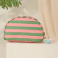Leuke draagbare halfronde canvas cosmetische tas met roze en groene strepen en zachte pompons - Roze en Groen Gestreepte