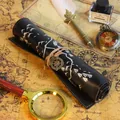 Astuccio arrotolabile in pelle PU con mappa del tesoro vintage e ciondolo a bussola - Nero