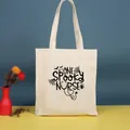 Bolso tote de lona crema con estampado gráfico negro de Halloween One Spooky Nurse - 35*39cm / Enfermera-46 (ai-Blanco crema/Estampado Halloween ONE SPOOKY NURSE)