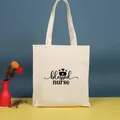 Bolso de lona en color crema con estampado 'Blessed Nurse', gran capacidad y diseño ligero. - Estilo blessed nurse (Nurse-28) / 35*39cm / Nurse-28