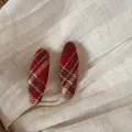 Paar zoete rode geruite ovale BB-haarspelden voor vrouwen op getextureerd linnen - Ovaal Rood Zwart Gestreept / 2 Stuks/Pak / Rood