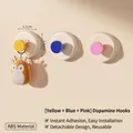 Pack de 3 ganchos de ventosa coloridos para baño y cocina, resistentes y reutilizables - Juego de 3 / Amarillo/Azul/Rosa