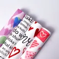 Detail von verschiedenen Valentinstag Kraftpapier-Geschenkpapieren mit Herz-Mustern. - Geschenkpapier-Set
