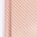 Grote kerstcadeaupapierrol met rode en gele diagonale strepen. - Fijne Strepen / 70cmx8m
