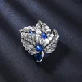 Antike Retro-Blattbrosche mit tiefblauen Edelsteinen und Strass für elegante Anzüge - Grau und Dunkelblau