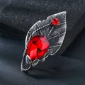 Elegante Vintage Blatt-Brosche mit großem roten Schmuckstein in antikem Silber-Finish - Rot