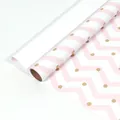 Rosa Geschenkpapier mit Zickzackmuster und Goldpunkten, große Rolle für Feiertage - Wellenförmige Punkte / 50x70cm