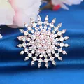 Élégante broche rayon de soleil avec perles roses et strass brillants sur base d'or - Style de Tournesol / Tournesol Rose (Perle Artificielle)
