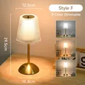 Modell F wiederaufladbare Kristall Tischlampe mit 3-farbigem Licht, Höhe 29,5 cm - Plissierte Textur Stil F (3-Farben-Dimmung) / Touch-Schalter / Gold