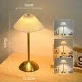 Vintage Goldene Tischlampe mit Plisseeschirm, 3-Farben-Dimmung, 30 cm Wiederaufladbar - Plissierter Regenschirmstil J (3-Farben-Dimmung) / Touch-Schalter / Gold