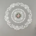 Eleganter runder Tischset aus weißer Spitze mit floraler Stickerei im französischen Stil - 35CM Rund (Weiß Bunte Blume)