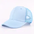 Gorra trucker de malla transpirable azul claro para actividades y viajes al aire libre - Diseño de Seis Paneles / Azul