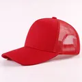 Gorra de camionero de malla roja con diseño transpirable y correa ajustable atrás - Diseño de cinco piezas / Rojo
