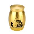 Goldene Tierurne aus Aluminiumlegierung mit eingravierter Angelszene für Haustiere. - Kleine Urne / Gold