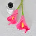 Elegantes Paar leuchtend rosa PU-Echt-Touch künstliche Calla-Lilien für die Dekoration - L / Fuchsia