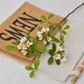 Ramo realistico di fiori primaverili artificiali bianchi per casa - Stile con Ramo Lungo / Bianco