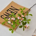 Ramo di fiori primaverili artificiali con petali bianchi e rosa per decorazione - Stile con Ramo Lungo / Rosa bianco