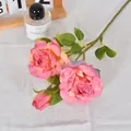 Künstlicher französischer Rosenstrauß in Vintage-Rosa mit zwei Blüten und einer Knospe - 3-Kopf Rose / Fuchsia