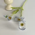 Realistische beflockte künstliche Mohnblume mit weiß-blauen Blüten für die Heimdeko - Eisblau