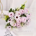 Eleganter künstlicher Rosen- und Gänseblümchenstrauß in Rosa für stilvolle Wohndeko - Hellviolett