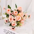 Realistischer künstlicher Rosen- und Gänseblümchenstrauß für die Wohnzimmerdekoration - Champagner Rosa