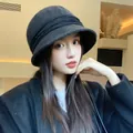 Elegant dark grey Hepburn style pleated fisherman bucket hat in warm wool felt material - One Size / Black
