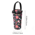 Isoliertes Cup-Sleeve mit Blumenmuster, 21cm x 7,5cm Tragebeutel mit Griff. - Schwarze Blumen