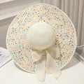 Sommer Strohhut für Damen mit breiter Krempe, bunten Sprenkeln und Schleife - M / Creme