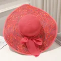 Stilvoller pinkfarbener Strohhut mit breiter Krempe, bunten Sprenkeln und Schleife - M / Wassermelonenrot