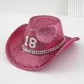 Sombrero de vaquero rosa con purpurina, número 18 de perlas y tachuelas plateadas. - M (56-58cm) / Rosa