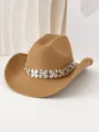 Vista detallada de un sombrero de vaquero de fieltro marrón con banda de flores de trébol plateada - M (56-58cm) / Caqui