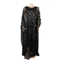 Gros plan sur une robe maxi noire africaine pour femme avec broderie florale 3D élégante. - Taille unique / Haut et Bas / Noir