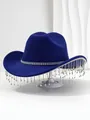 Detail van een koningsblauwe vilten cowboyhoed met fonkelende strass-steentjes en franjes - M (56-58cm) / Saffierblauw