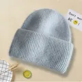 Bonnet en tricot bleu clair chaud avec texture polaire pour l'hiver - M (56-58cm) / Bleu clair