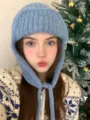 Cappello invernale blu lavorato a maglia con paraorecchie e lacci per calore all'aperto - Blu