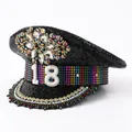 Luxuriöser Y2K Kapitänshut mit schwarzen Pailletten, Regenbogen-Strass und Nummer 18 - Perle Nummer 18 Stil / Schwarz