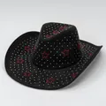 Cappello da cowboy Y2K in camoscio nero con stelle di strass rossi e cristalli. - Stile Stella / Nero