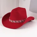 Stilvoller roter Cowboyhut aus Filz mit elegantem rosa Rosennetz-Dekorationsband - M (56-58cm) / Rot