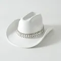 Sombrero de vaquero blanco de fieltro con ribete de pedrería y borlas de cristal. - M (56-58cm) / Blanco