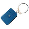 Sofisticado tarjetero de cuero PU azul con una elegante pulsera de cadena dorada - Azul marino