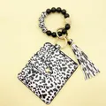 Tarjetero con estampado de leopardo, pulsera de cuentas de silicona y llavero de borla - Oro Rosa (K364)
