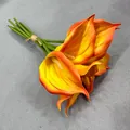 Realistischer künstlicher Calla-Lilien-Blumenstrauß aus EVA in Orange und Gelb - 9-teiliges Set / Orange