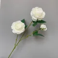 Eleganter künstlicher 3-Kopf-Pfingstrosen-Rosenstiel in Weiß für Hochzeitsdekorationen - Weiß